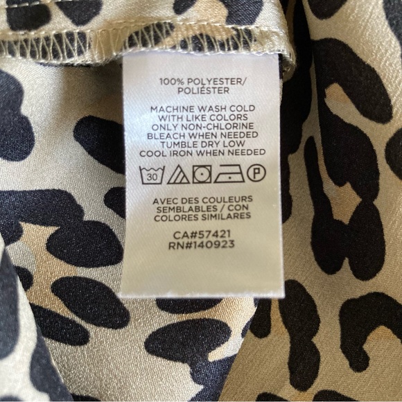 5/$15 Nice LOFT Petite Light Tan & Black Animal Print LS Top LP - Picture 7 of 9
